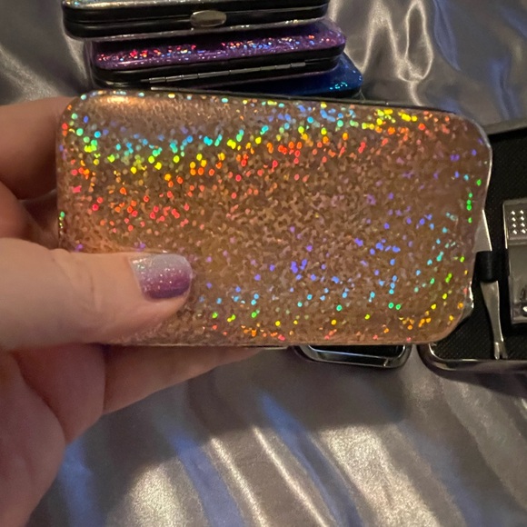 Holographic Manicure Set - Multi-Color - Picture 11 of 12